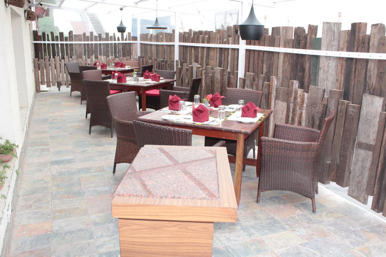 One Earth Royale Boutique Hotel Mussoorie Exterior photo