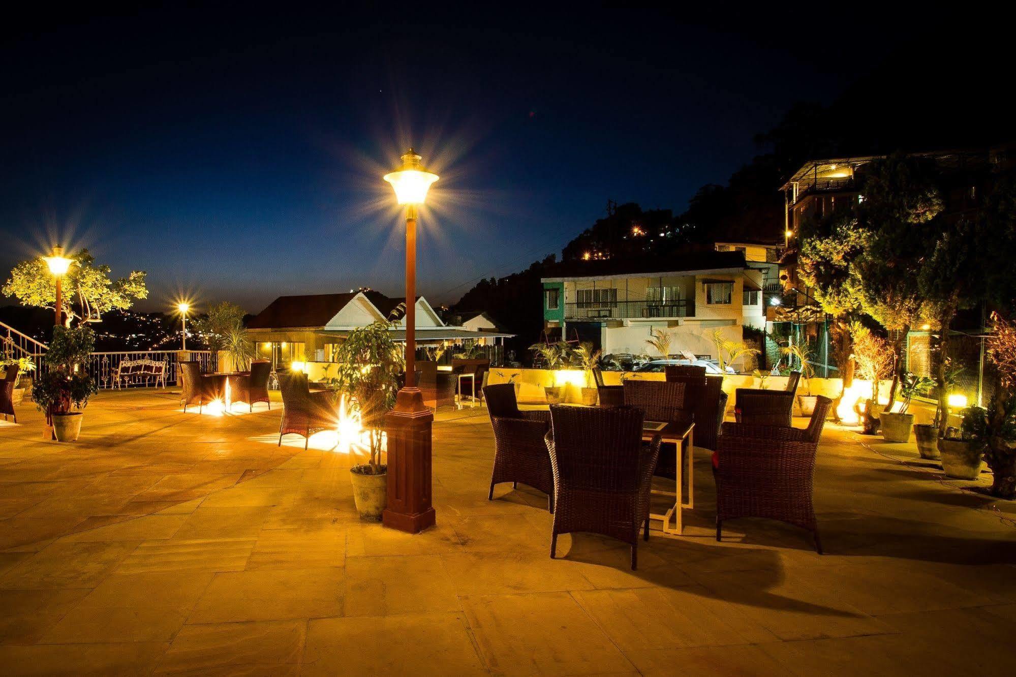 One Earth Royale Boutique Hotel Mussoorie Exterior photo
