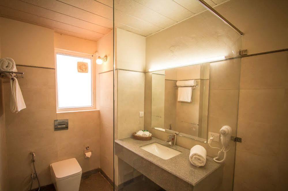 One Earth Royale Boutique Hotel Mussoorie Exterior photo