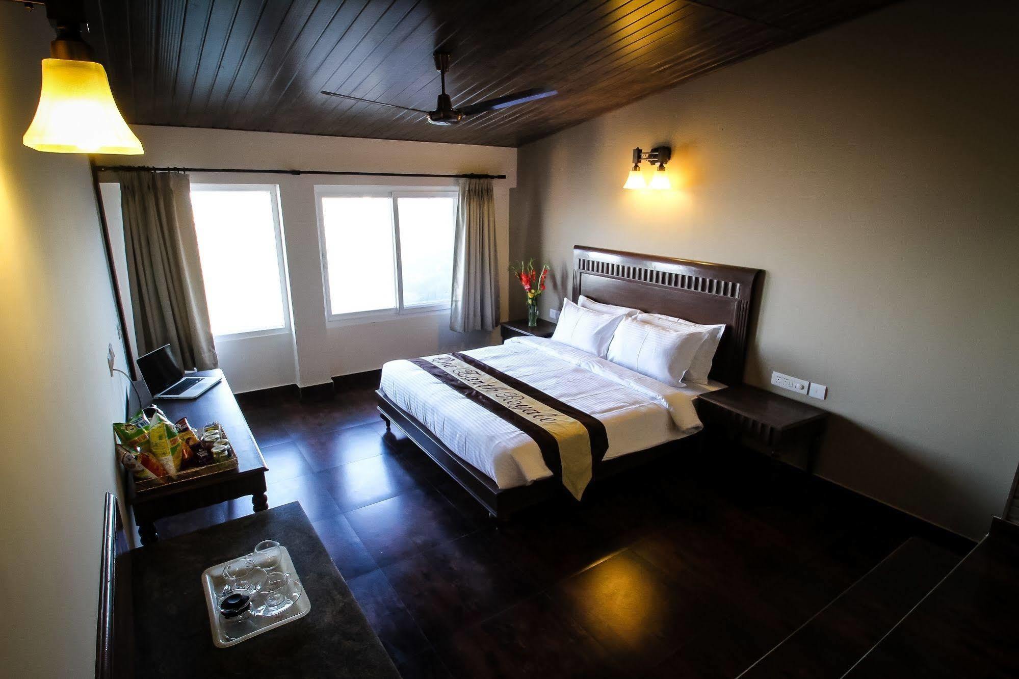 One Earth Royale Boutique Hotel Mussoorie Exterior photo